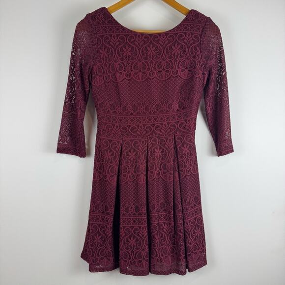 B Darlin Maroon Pleated Fit and Flare Lace Dress ~ XS/S - Picture 1 of 11
